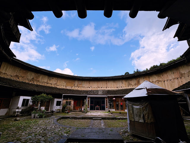 農村の生活を垣間見る福建土楼