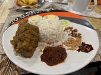 🌙 Late Night Fix in Bangsar: Rendang & Teh Tarik at Q Bistro 🍛