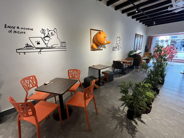  ☕ Cafe Ground @ 252 – Your Chill Oasis in Chinatown