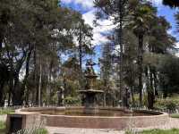 【Parque Simón Bolívar｜スクレの憩いと歴史が交差する都会のオアシス】