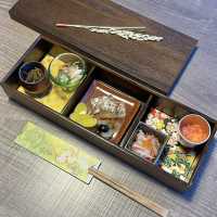 上階で食べる絶景を眺めながらのディナー