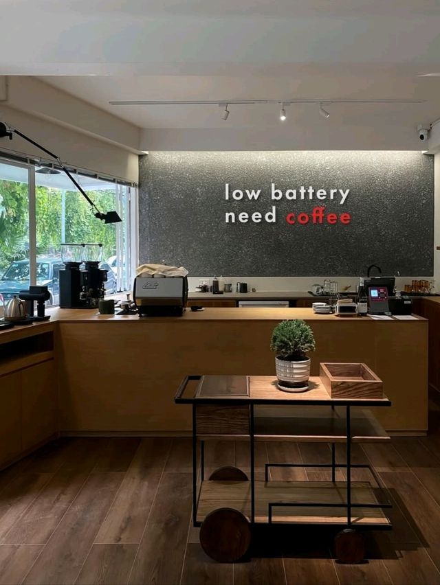 Low Battery Café