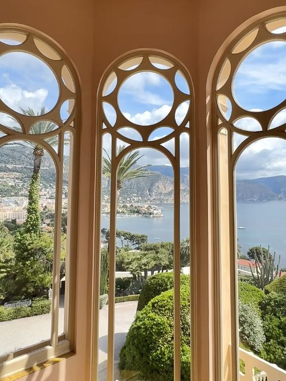 🏛️ 羅斯柴爾德花園別墅（Villa Ephrussi de Rothschild）攻略｜蔚藍海岸的貴族粉紅夢