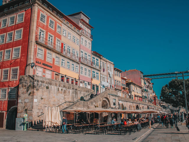 Porto’s Postcard Perfect Pair – Cais da Ribeira & Luís I Bridge
