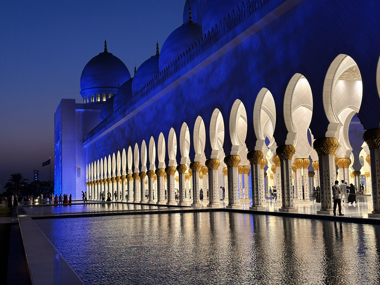 Sheikh Zayed Grand Mosque at Night／シェイク・ザーイド・グランド
