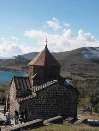 絶景✨セヴァナヴァンク修道院へ続く🏔️Sevan Dream Trail