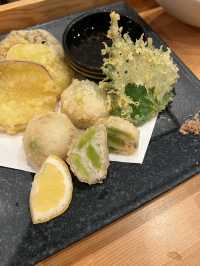 「旅先でしか食べられない“土地の味”って、どうしてあんなに心に残るんだろう。」