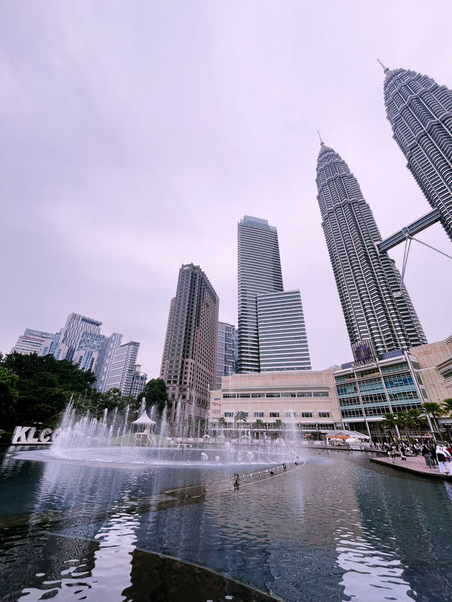 Lake Symphony: A Mesmerizing Nighttime Gem at KLCC Park