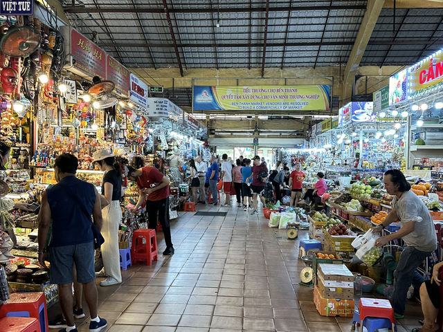 ตลาด Ben Thanh Market 🛍️