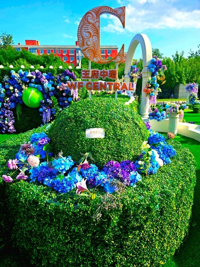 Dine and admire the blooms at WF Central Gardens Cafe