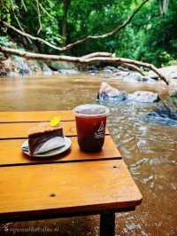 The Hidden Falls ในสวนลับ เป็นคาเฟ่ในจังหวัดชลบุรี