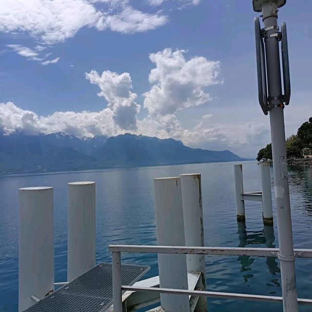 Stand‑Up Paddleboarding on Lake Geneva