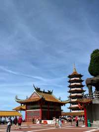 Clouds, Cliffs & Calm: Chin Swee Caves Temple Escape 