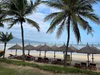 🌊🐚 Beach Bliss & Seafood Feasts in Da Nang 📍 My Khe Beach & My An Beach