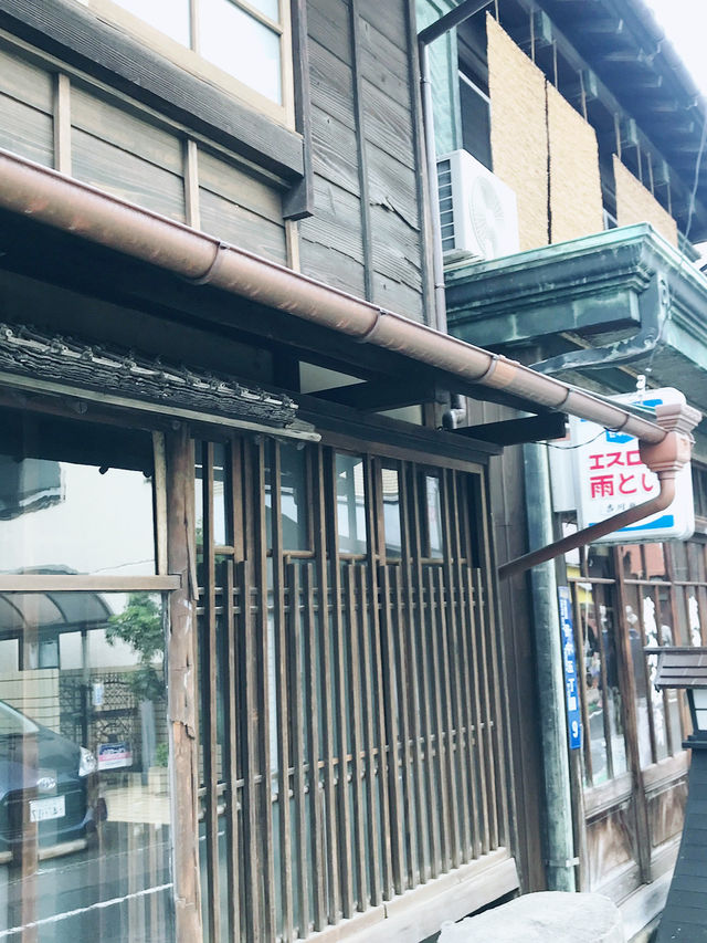 【日暮里 谷中霊園から谷中銀座 谷根千 日暮らしの里散歩】 【日暮里 谷中霊園から谷中銀座 谷根千 日暮らしの里散歩】