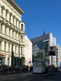 🌤️ Checkpoint Charlie 🪖