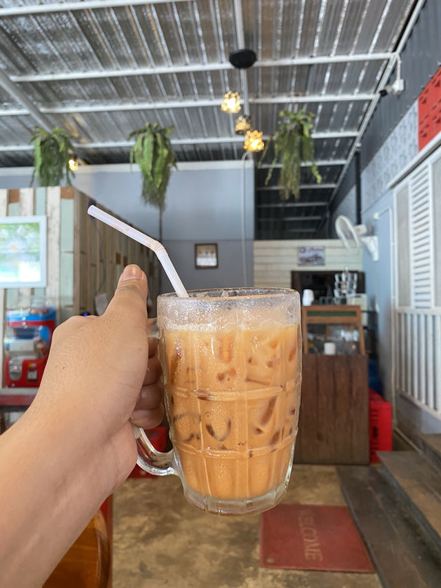 โกปี๊ศรีราชา – ติ่มซำยามเช้าในตำนาน 🥢🥡☕️