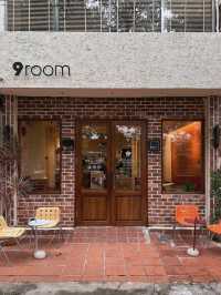 9room Cafe & Decor