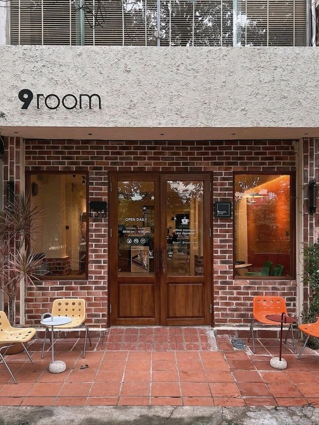 9room Cafe & Decor