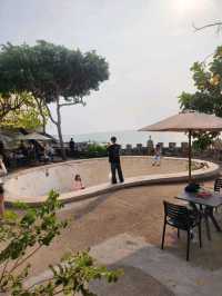Hidden Lab Café – คาเฟ่ลับบนเขาสามมุข วิวสวย