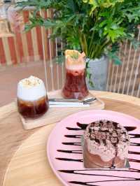 Showtime Coffee & Brunch