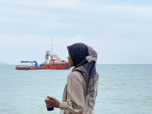 Sea Breeze & Slow Days: Healing at PD Waterfront