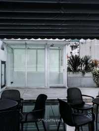 Abstrct Lounge