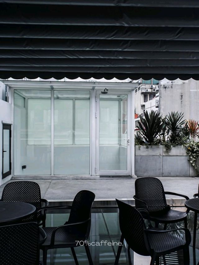 Abstrct Lounge