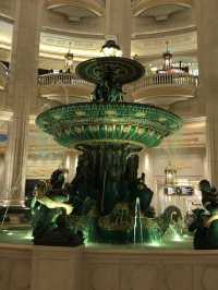 Two tone fountain 