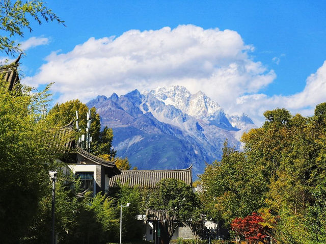 Mountain Majesty Meets Modern Luxury: Pullman Resort Lijiang