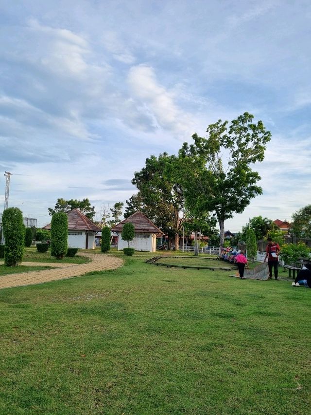 สนามแมวจารูนอก (สวนมิ่งเมือง) จ.ยะลา