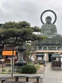 高崗大佛：城市中的寧靜角落 🕉️🌿