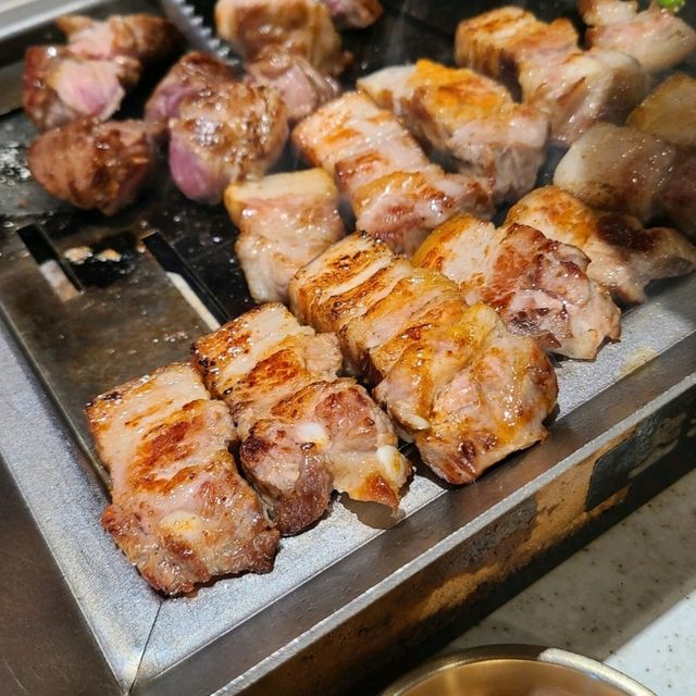 제주도 중문 흑돼지 맛집)초풍 - 서귀포 중문관광단지 흑돼지 근고기 전문점 / 제주 환승연애 맛집 제주도 중문 흑돼지 맛집)초풍 - 서귀포 중문관광단지 흑돼지 근고기 전문점 / 제주 환승연애 맛집