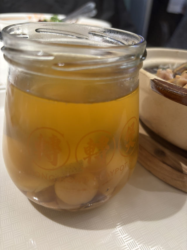 在鬧市中挖到一家性價比煲仔飯