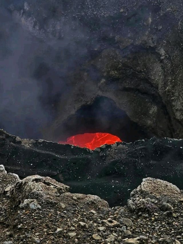 Masaya Volcano – Nicaragua’s Fiery Window Into the Earth