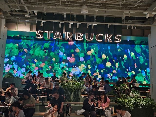 星巴克中的藝術品:DREAM PLAZA 典藏店體驗