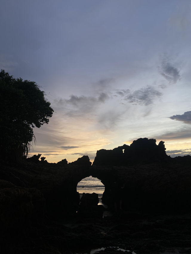 ดูพระอาทิตย์ตกที่สะพานหิน เกาะลิบง🌅