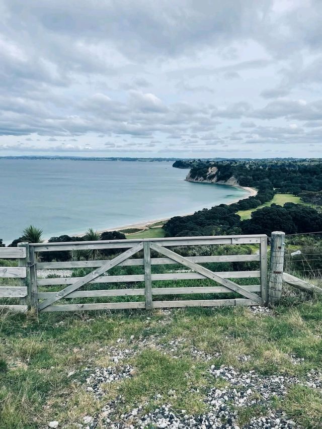 A Scenic Coastal Haven with Calm Waters and Open Horizons A Scenic Coastal Haven with Calm Waters and Open Horizons