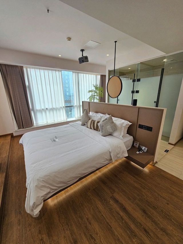 360° City Views & Chic Minimalist Vibes at Mixiyue Scenic Hotel in Chongqing 💫