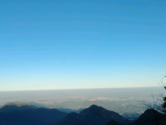 Mount Lu: Vast and Distant Grandeur