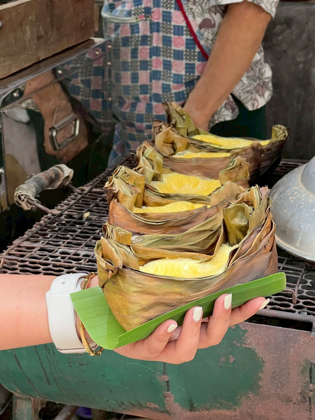 หมู่บ้านเล็กๆที่รายล้อมไปด้วยธรรมชาติสีเขียว หมู่บ้านเล็กๆที่รายล้อมไปด้วยธรรมชาติสีเขียว