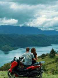 The largest volcanic lake in the world 