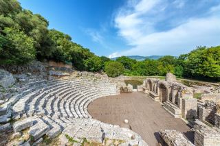 アルバニアの古代の奇跡：世界遺産ブトリント国立考古学公園