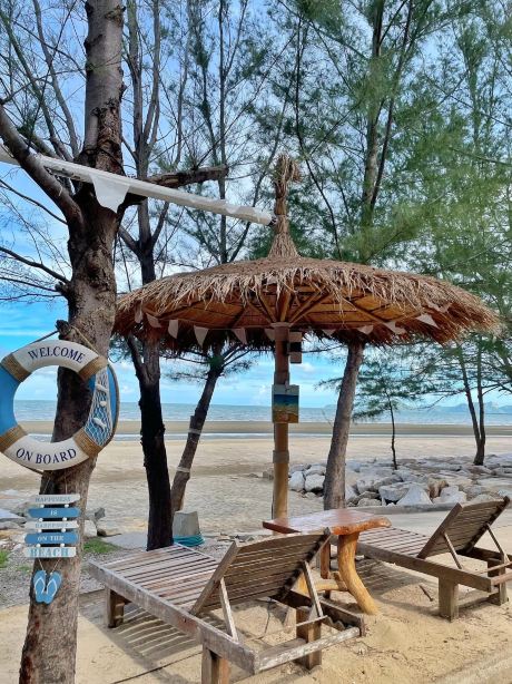 ปราณบุรี 🌊เมืองท่องเที่ยวชายทะเลแสนสงบ