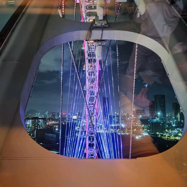 Stunning view - OCT OH BAY Ferris Wheel