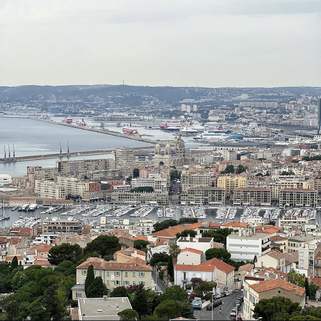 <法國 Marseille 🇫🇷> 高聳入雲的聖母院 🙏🏿