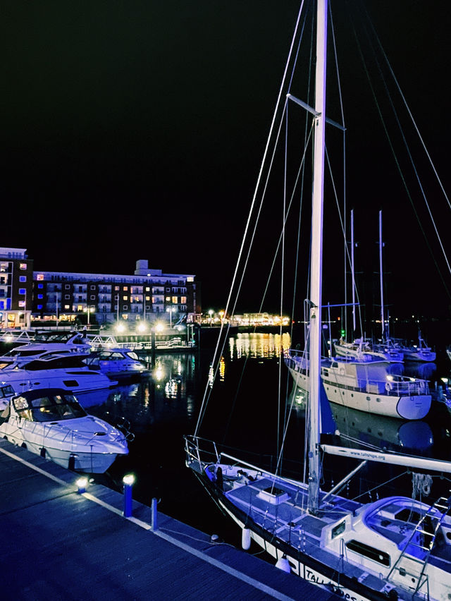 Southampton to Portsmouth – A Coastal Day Trip of Naval History & Seaside Charm ⚓🏰
