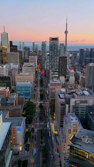 Toronto — A Vibrant Blend of Cultures and Skylines
