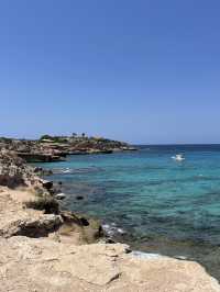 🌊 รีวิว Cala Comte – หาดน้ำใส วิวสวย