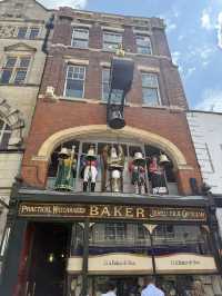 Glorious Gloucester, Step Back In Time In At This Iconic British City. 